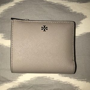 Tory Burch wallet